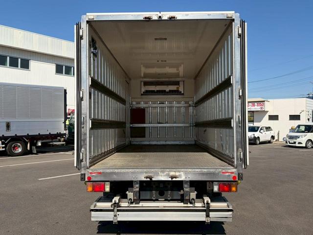 Isuzu ELF 2014